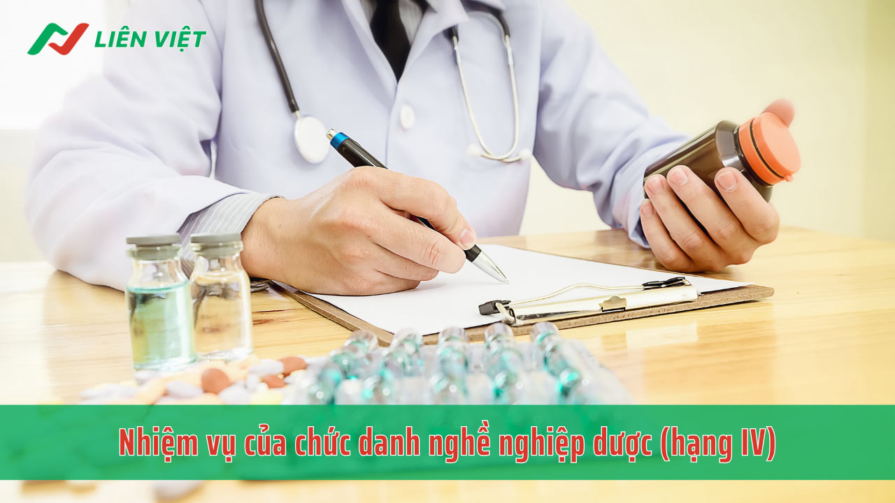 Viên chức dược hạng IV là người hỗ trợ dược sĩ bào chế, dự trù, cấp phát thuốc