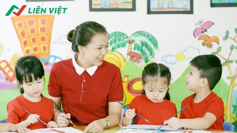 Phía cơ sở, nhà trường mầm non cũng có nhiệm vụ và quyền hạn cụ thể đối với GVMN