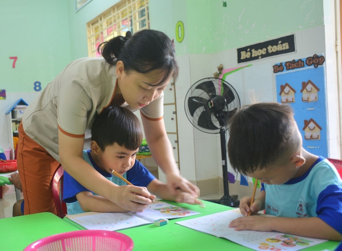 Các bước xử lý tình huống sư phạm mầm non cần điều chỉnh theo đặc điểm, tính cách mỗi trẻ