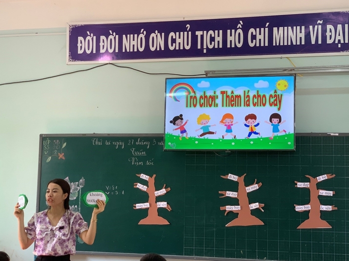 Các phương pháp dạy học tích cực môn toán THCS sẽ sử dụng hình vẽ, mô hình hoặc dụng cụ trực quan để học sinh tiếp thu tốt hơn
