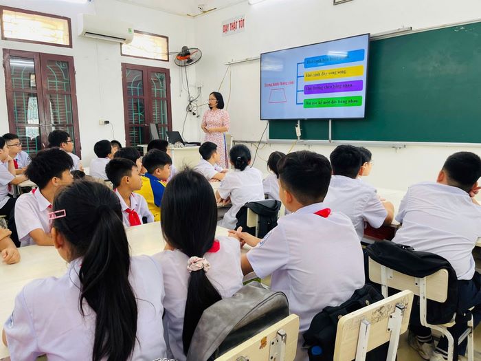 Có nhiều phần mềm, nền tảng hỗ trợ giáo viên thiết kế bài giảng cho môn toán THCS thêm sinh động, có sự tương tác hơn