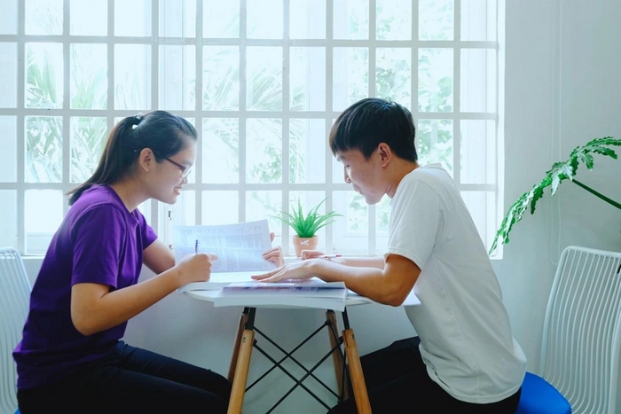 Bạn có thể dễ dàng tiếp cận dịch vụ gia sư dạy kèm tại nhà TPHCM trên mọi khu vực, từ quận nội thành đến huyện ngoại thành