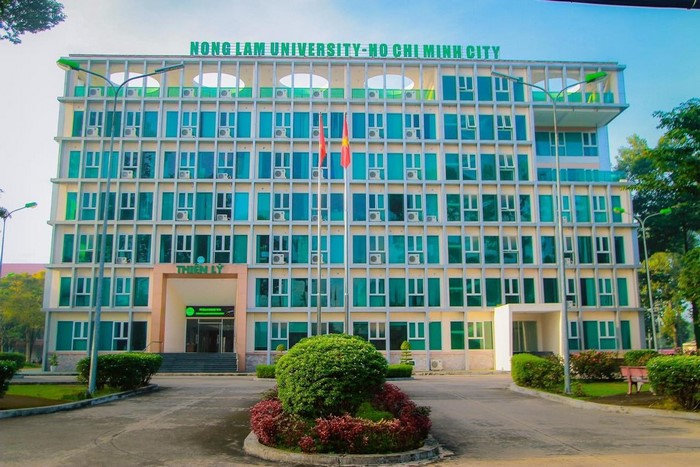 Bạn muốn học ngành thú ý có thể tham khảo trường công lập NLU hoặc HUTECH với đào tạo ứng dụng kỹ năng thực hành