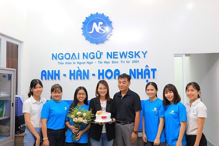 NewSky là trung tâm học tiếng Trung TPHCM có hơn 20 ki8nh nghiệm đào tạo, luyện thi HSK