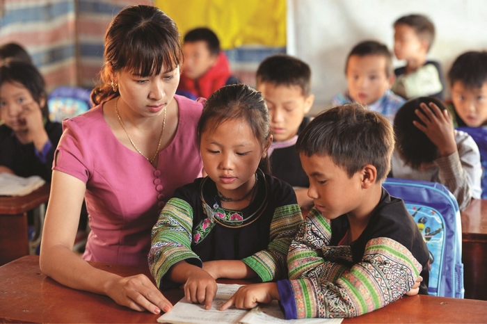 Các trường học vùng sâu, vùng xa thường không đủ điều kiện về thiết bị, đường truyền,... để ứng dụng AI vào giảng dạy