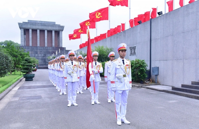 Nhiệm vụ của vệ binh là gì? Một trong những nhiệm vụ hàng đầu của lực lượng vệ binh là bảo vệ địa điểm trọng yếu như Phủ Chủ tịch
