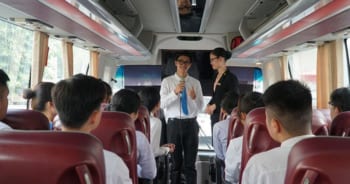 Mọi cá nhân cần được cấp thẻ hướng dẫn viên du lịch để hành nghề hợp pháp tại Việt Nam