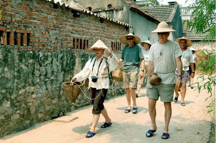 Tour inbound là chương trình du lịch được thiết kế dành cho du khách quốc tế đến Việt Nam tham quan, nghỉ dưỡng hoặc công tác