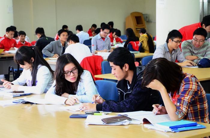 Học phí ngành hướng dẫn viên du lịch hệ cao đẳng cao hơn trung cấp vì thời gian đào tạo dài hơn