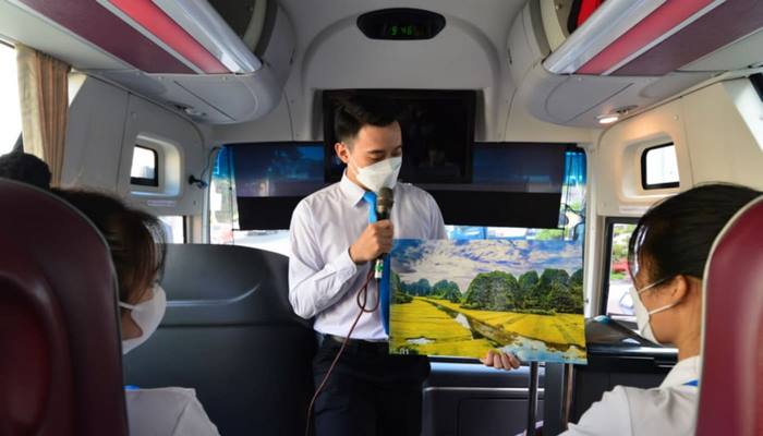 Kịch bản hướng dẫn viên du lịch là bản hướng dẫn về lịch trình tham quan và xử lý tình huống phát sinh trong suốt chuyến đi