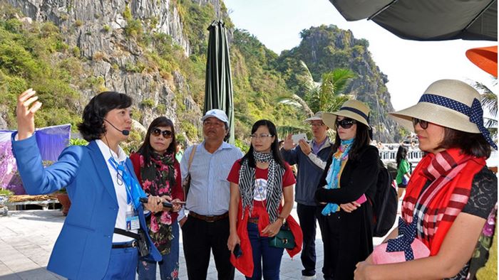 Kịch bản hướng dẫn viên du lịch cần liệt kê cả hoạt động kết thúc tour để cảm ơn du khách
