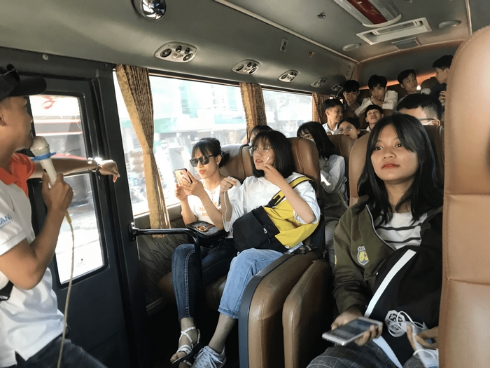 Có lời chào của hướng dẫn viên du lịch hay vừa ể hiện sự chuyên nghiệp, tạo được sự tin tưởng và thiện cảm từ du khách