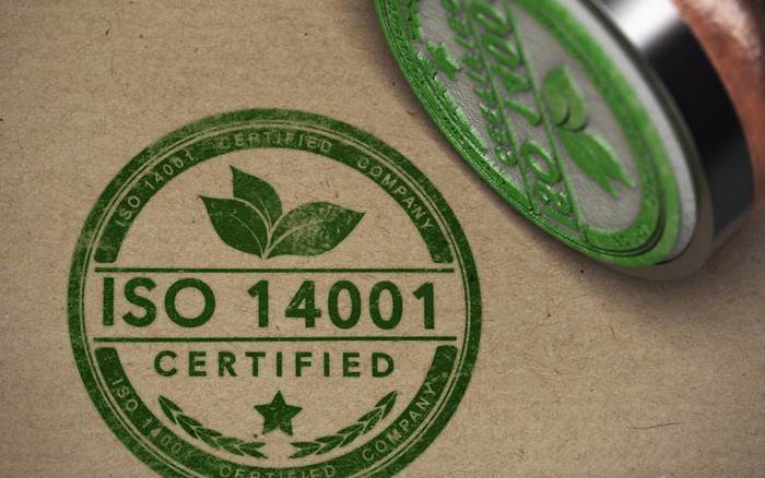 ISO 14001 là chứng chỉ liên quan đến việc quản lý và kiểm soát tác động môi trường của doanh nghiệp