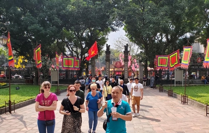 Nếu bạn cảm thấy hài lòng với dịch vụ nhận được thì có thể tip cho hướng dẫn viên để thể hiện sự ghi nhận đó