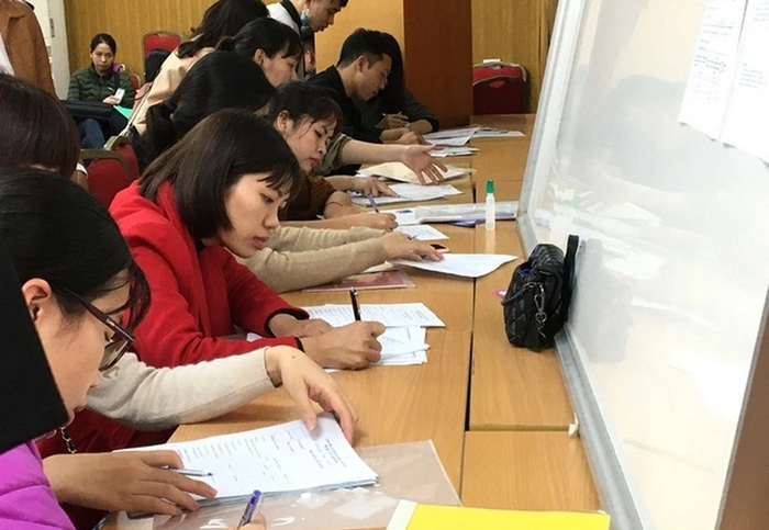 Khi lập bản nhận xét đánh giá viên chức thăng hạng cần đánh giá đa chiều, đầy đủ các mặt công tác của viên chức