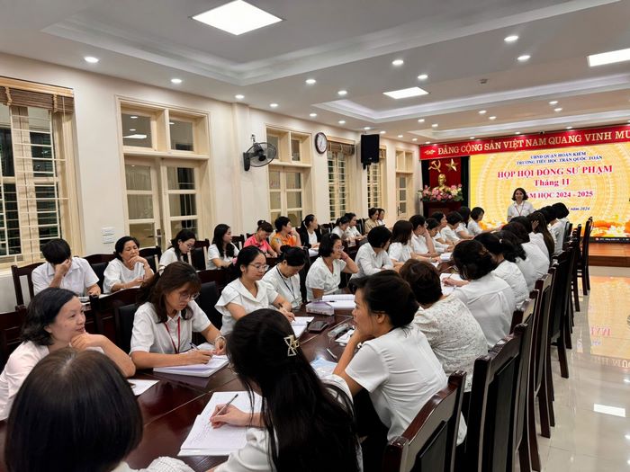 Biên bản họp xét đánh giá viên chức cuối năm là căn cứ để đơn vị quyết định khen thưởng, đánh giá nhân sự
