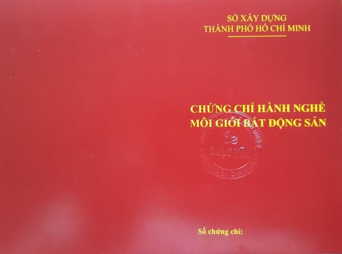 Điều kiện hành nghề môi giới bất động sản cần đáp ứng là về trình độ, chứng chỉ bắt buộc