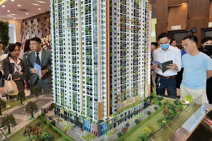 Tuân thủ các điều kiện hành nghề môi giới bất động sản để làm việc đúng pháp luật