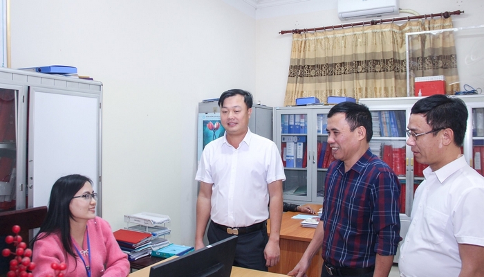 Điền phiếu đánh giá viên chức kế toán trường học đúng cách, chính xác sẽ giúp việc đánh giá nhân sự của tập thể hiệu quả hơn