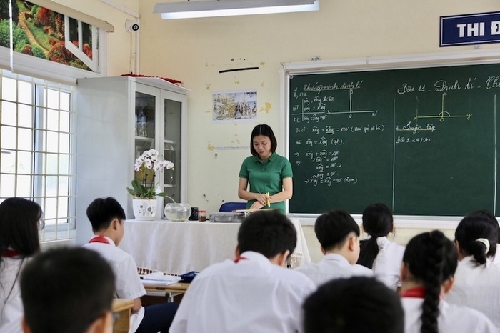Giáo viên đã được cấp chứng chỉ bồi dưỡng tiêu chuẩn chức danh nghề nghiệp trước quyết định bỏ chứng chỉ chức danh nghề nghiệp vẫn có giá trị