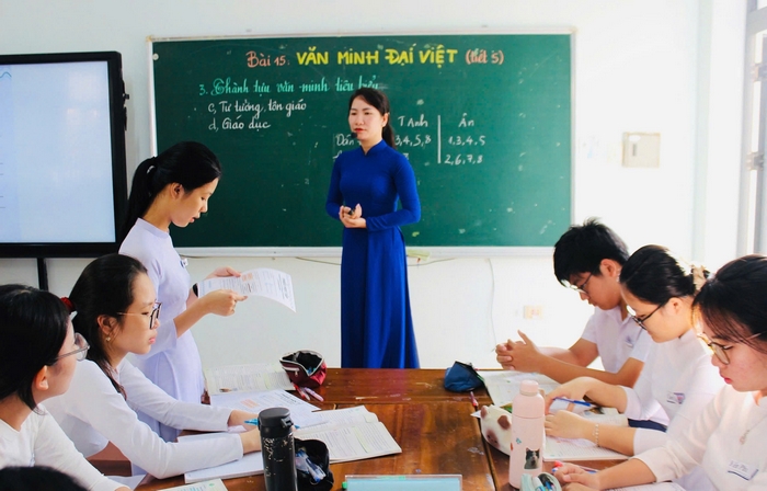 Báo cáo thực tập sư phạm THPT còn là bản tổng kết của sinh viên về phương pháp giảng dạy thực tế