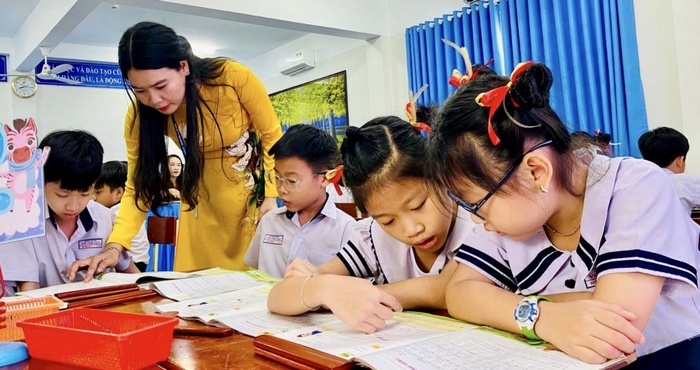 Tình huống giao tiếp sư phạm là các sự kiện, hoàn cảnh xảy ra trong quá trình giáo viên giảng dạy, công tác