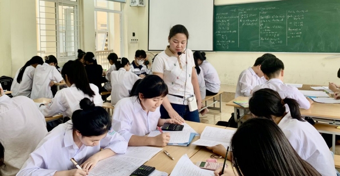 Để xử lý tốt các tình huống giao tiếp sư phạm đòi hỏi giáo viên cần bình tĩnh và lắng nghe suy nghĩ của học sinh