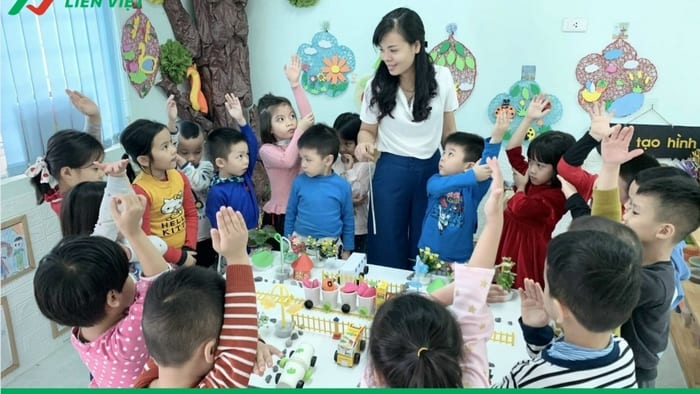 Phương pháp tổ chức hoạt động tạo hình cho trẻ mầm non PDF