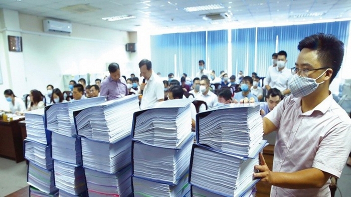 Mọi cá nhân thuộc ban quản lý dự án, thuộc đơn vị tham gia dự thầu cần có chứng chỉ hành nghề hoạt động đấu thầu