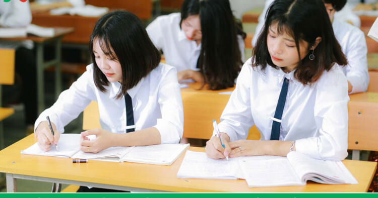 các hoạt động giáo dục trong nhà trường thcs